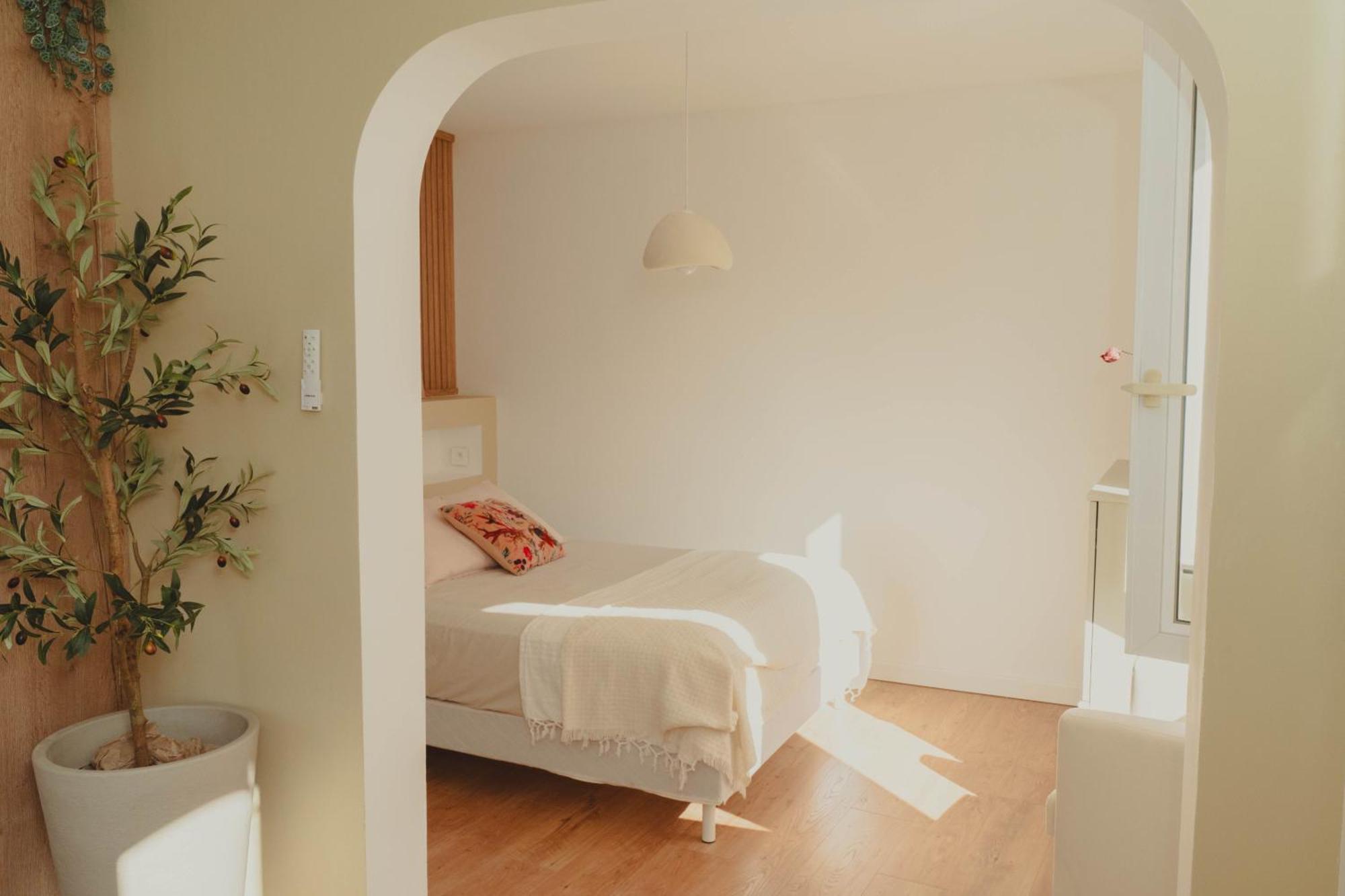 Au Coeur De Hyeres, Ideal Pour Les Couples ! 외부 사진