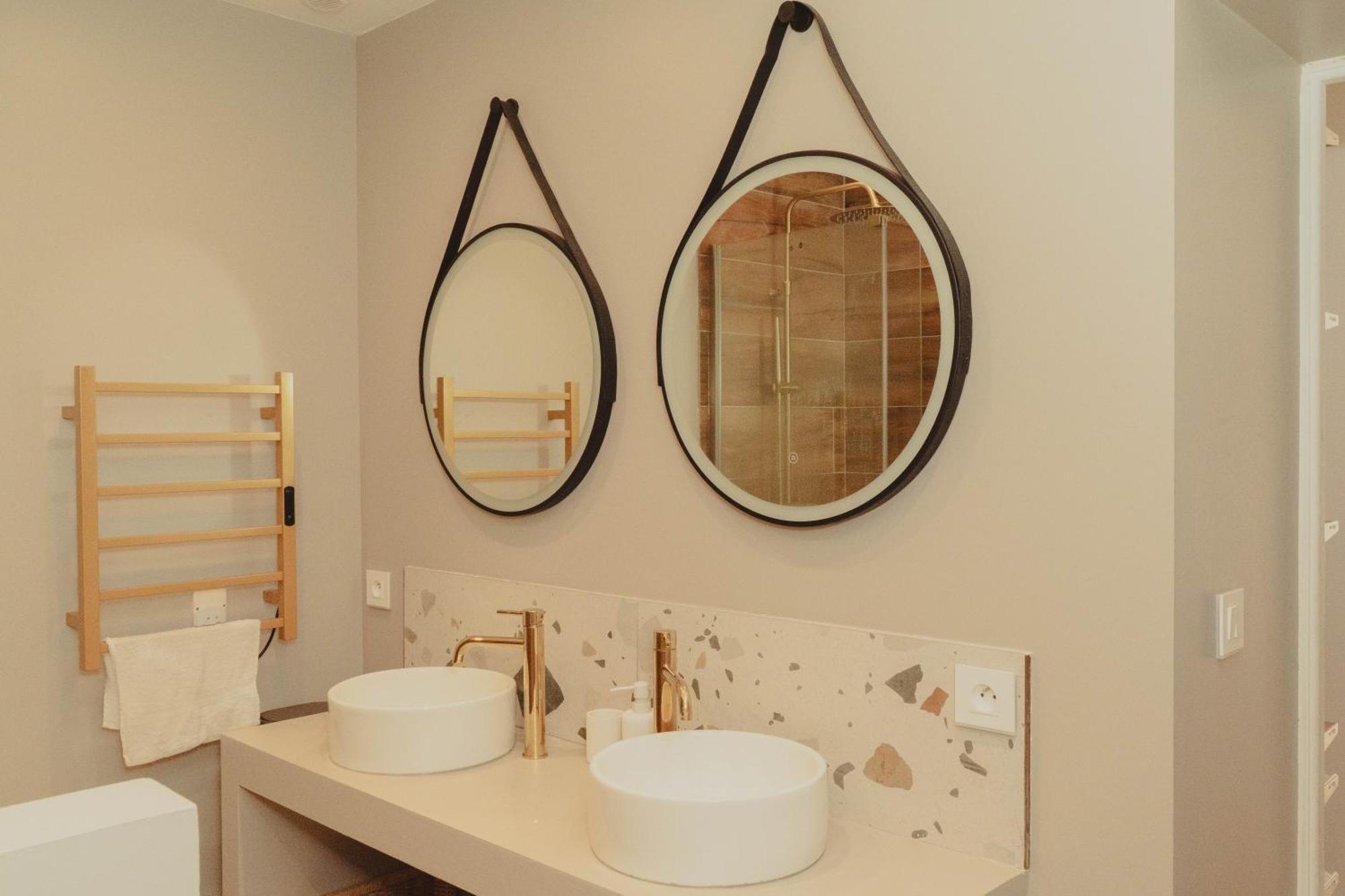 Au Coeur De Hyeres, Ideal Pour Les Couples ! 외부 사진