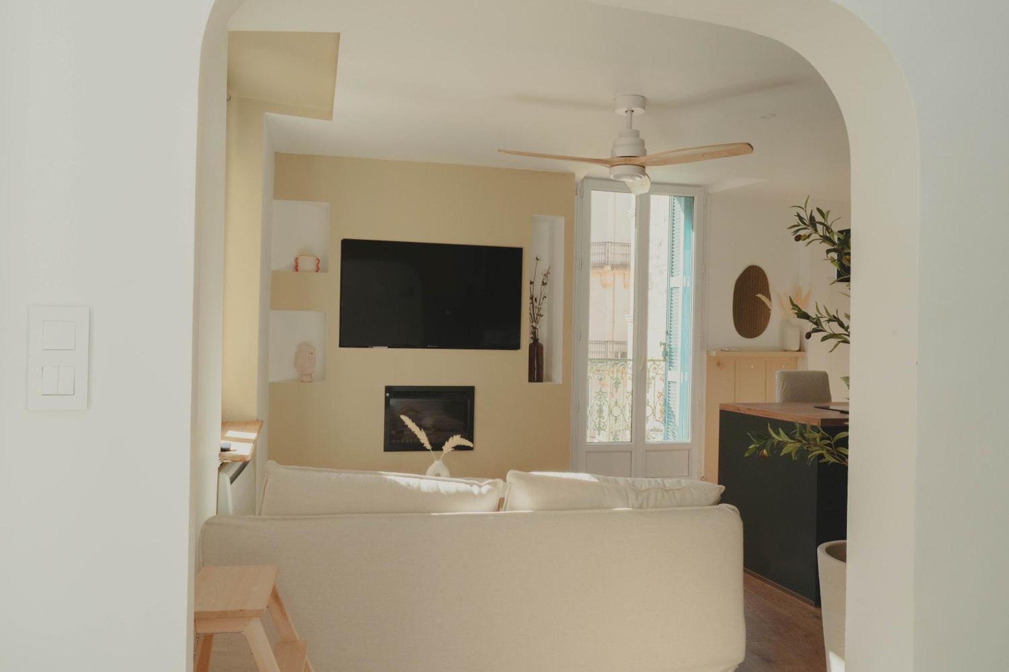 Au Coeur De Hyeres, Ideal Pour Les Couples ! 외부 사진